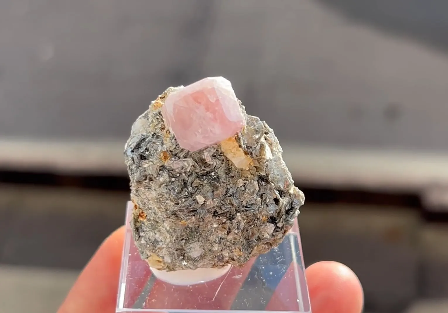 Fluorapatite - image 5