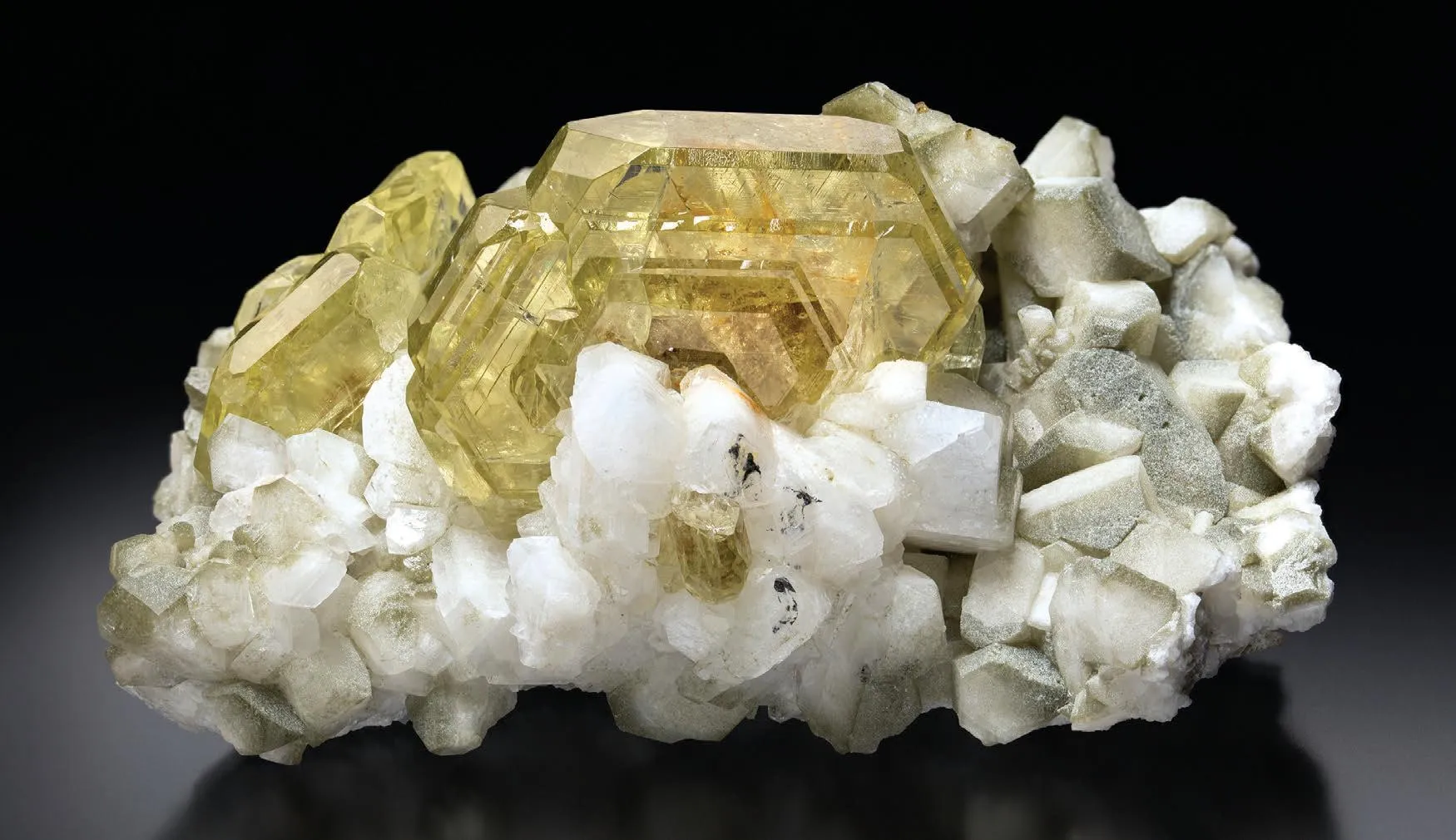 Fluorapatite - image 1