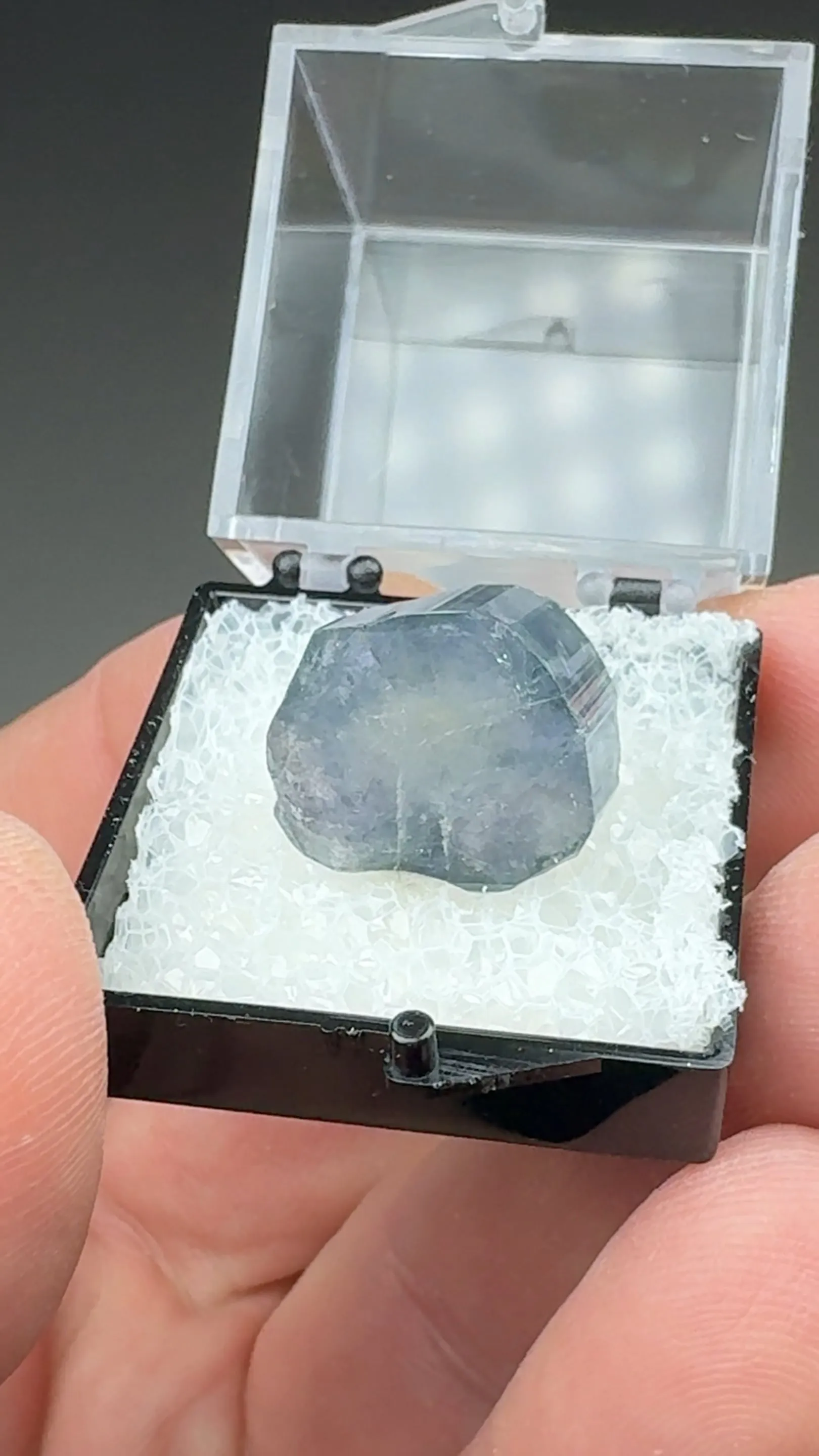 Fluorapatite - image 2