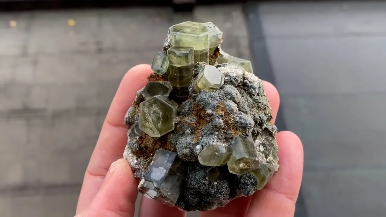 Fluorapatite - image 5