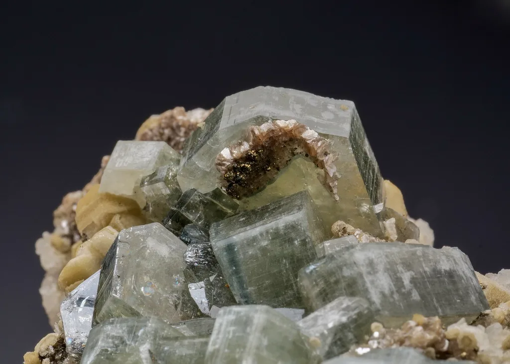 Fluorapatite - image 2
