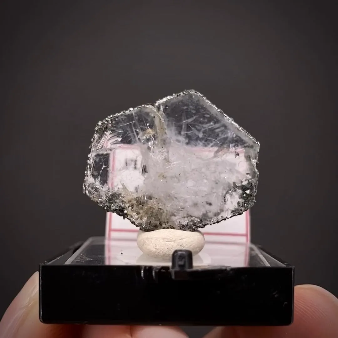 Fluorapatite - image 1