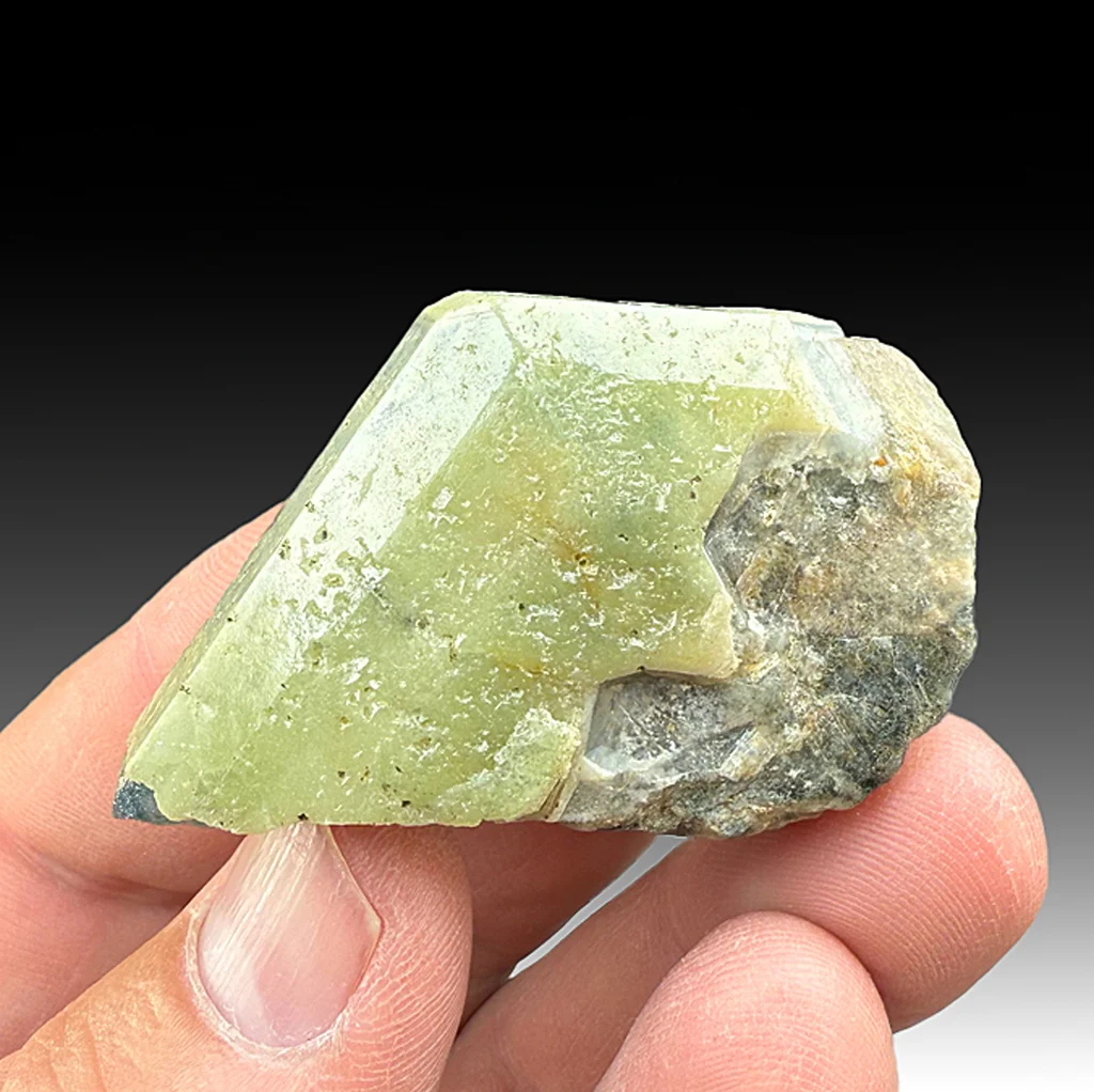 Fluorapatite - image 1