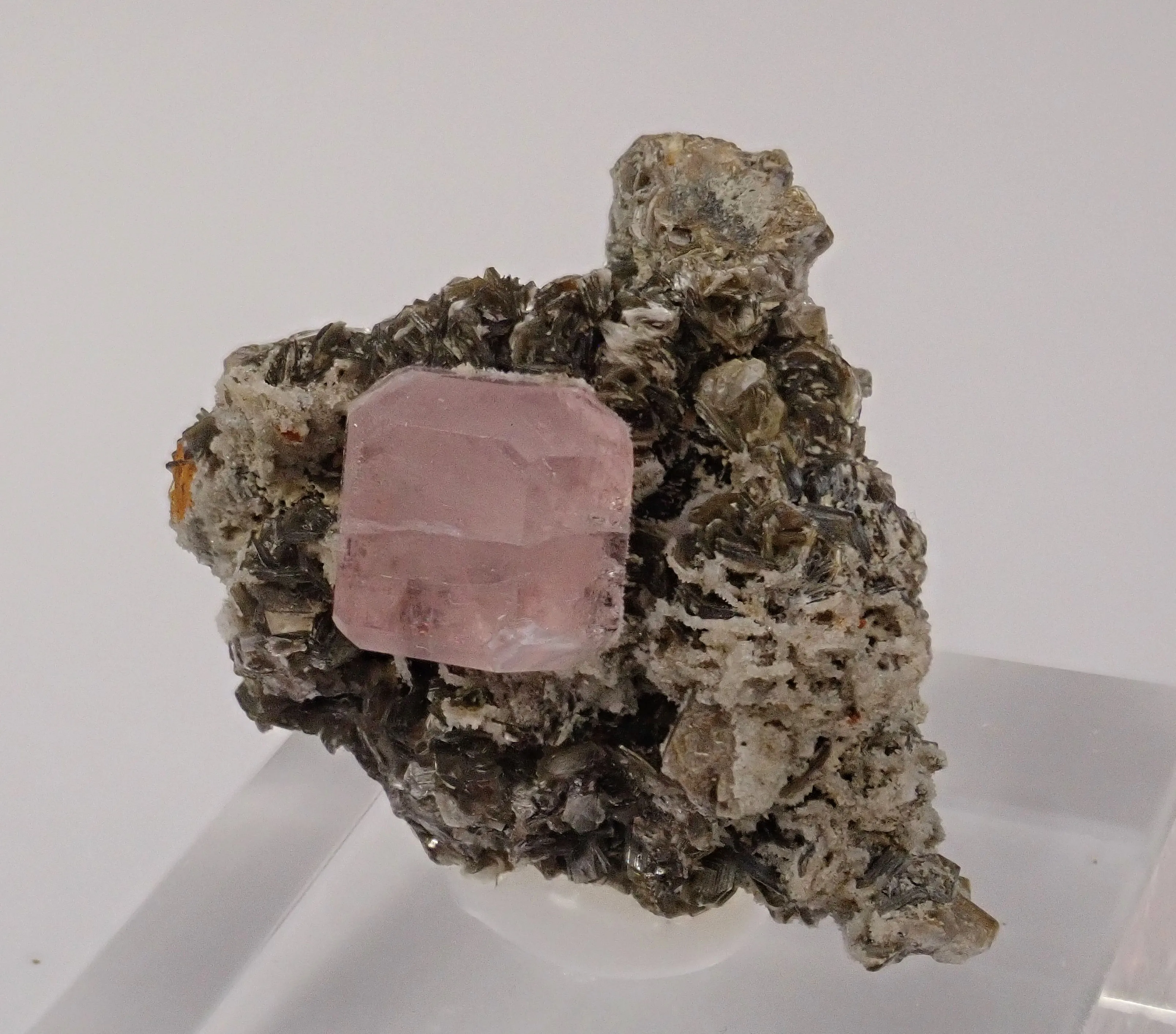 Fluorapatite - image 4