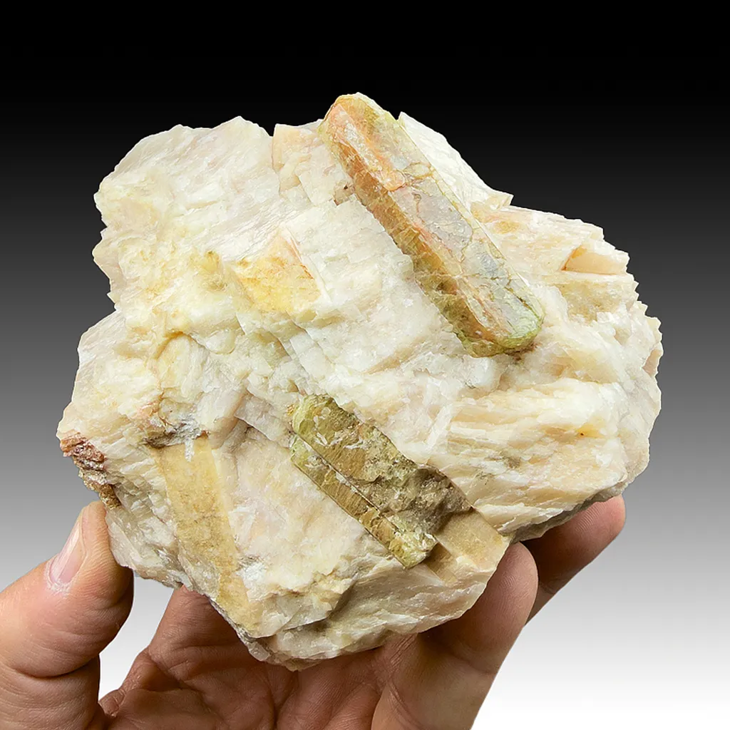 Fluorapatite image