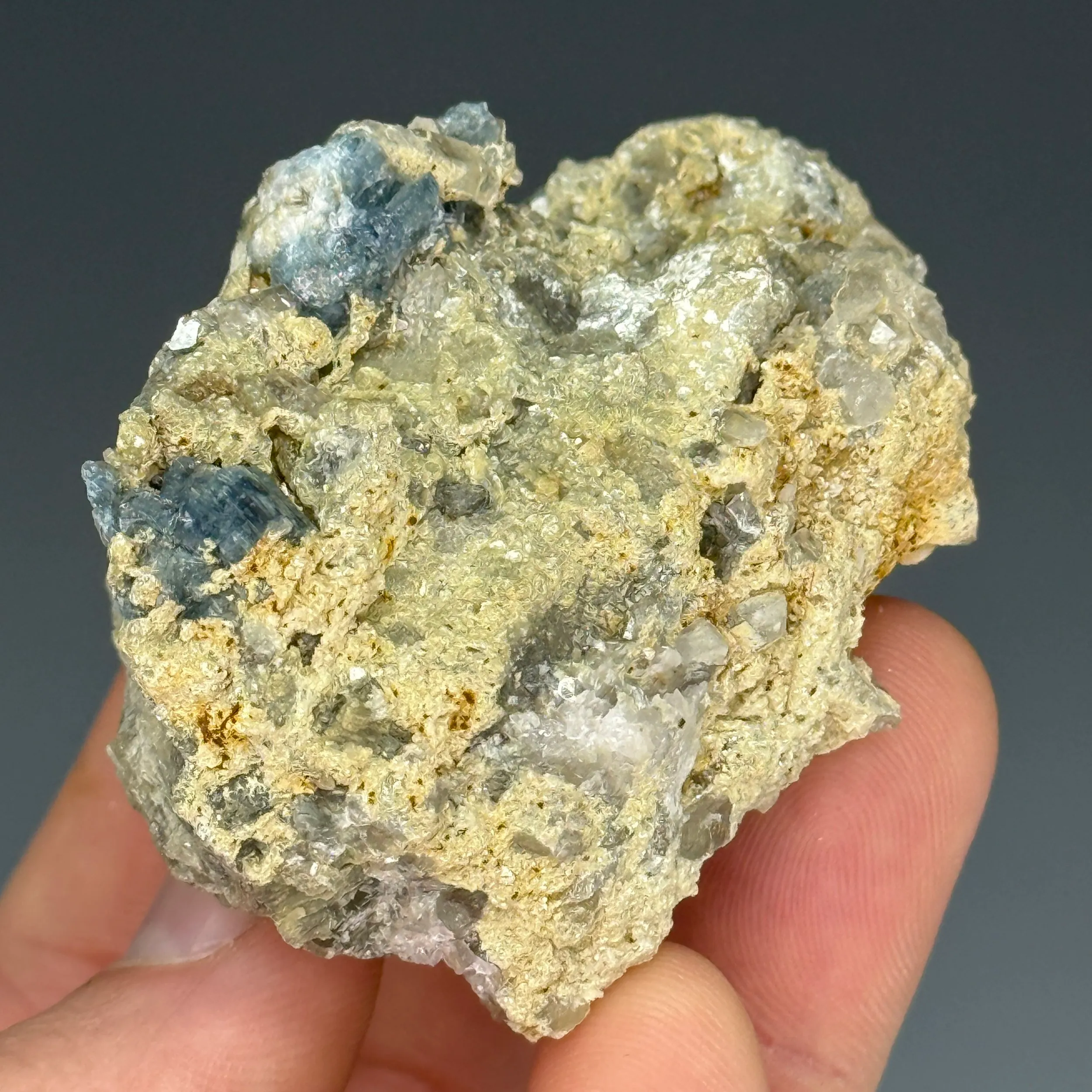 Fluorapatite - image 3