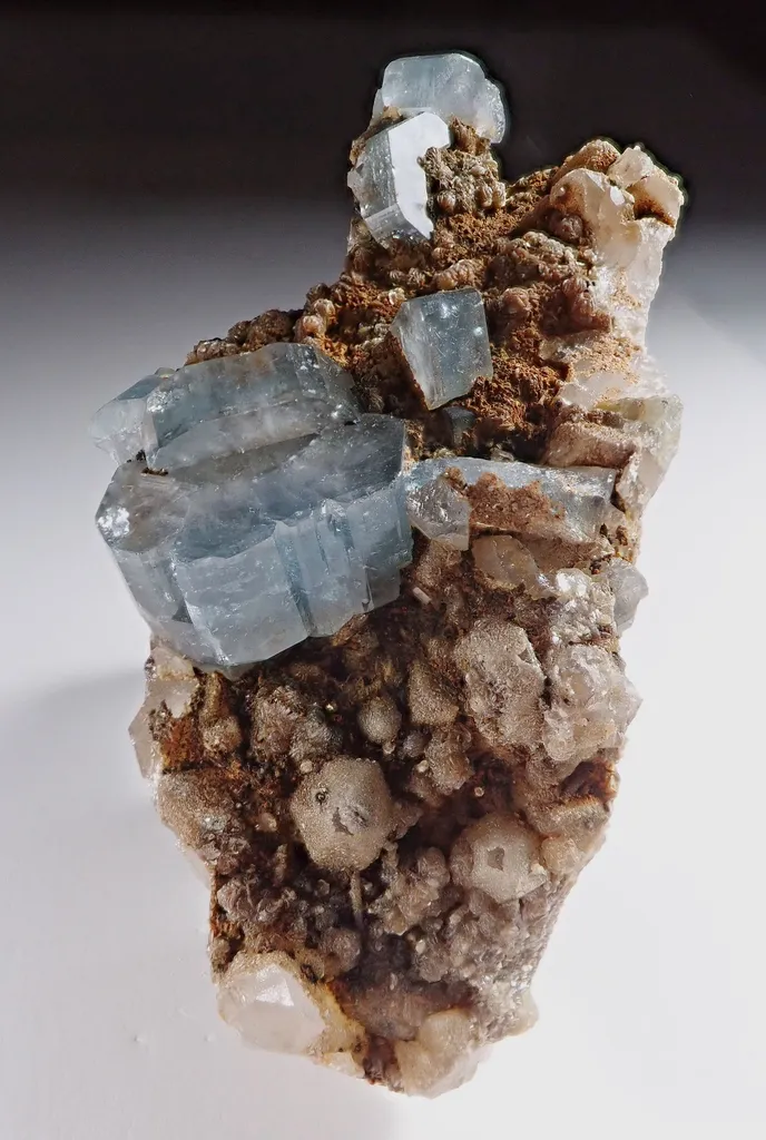 Fluorapatite - image 3