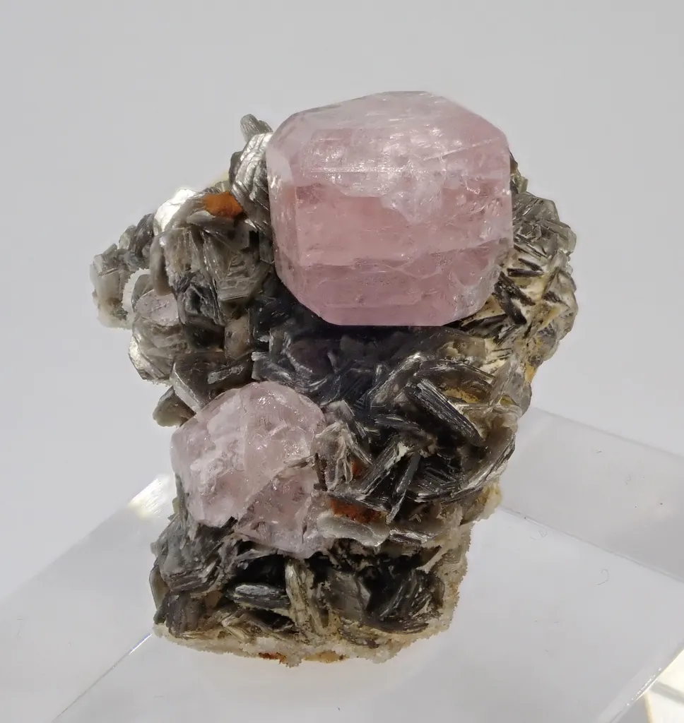 Fluorapatite image