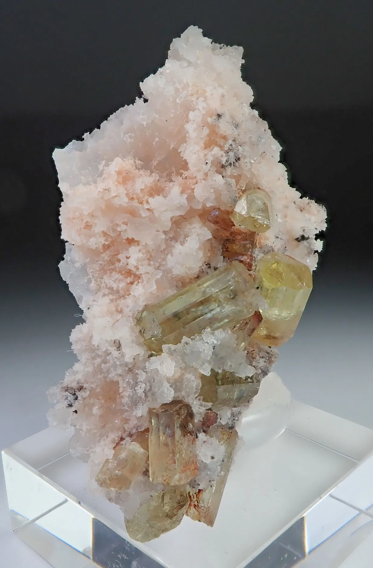 Fluorapatite - image 4