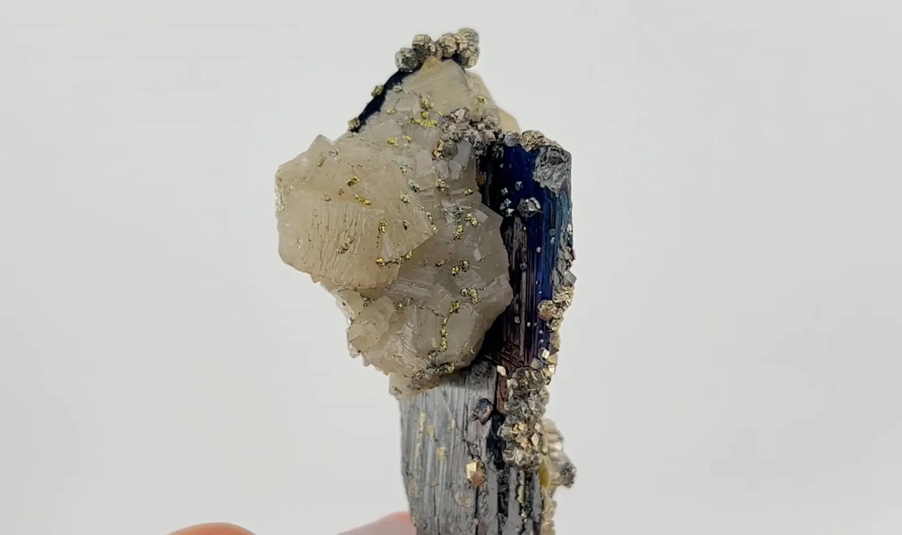 Fluorapatite, Ferberite, Pyrite - image 4