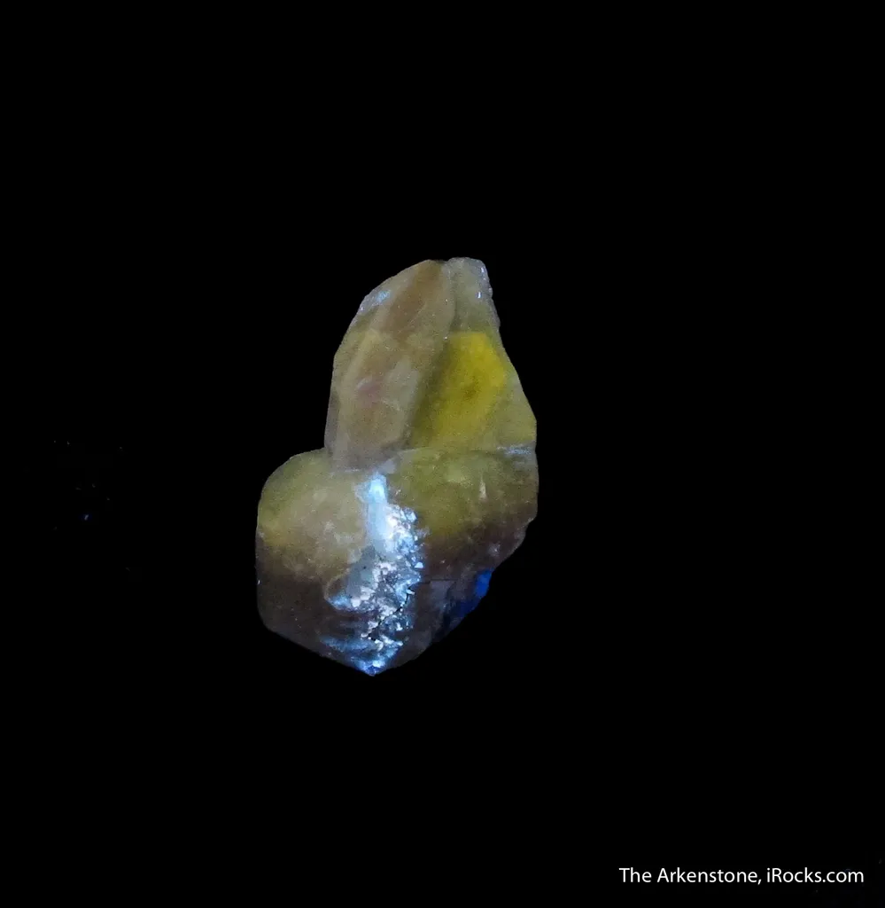 Fluorapatite (fluor.) - image 6