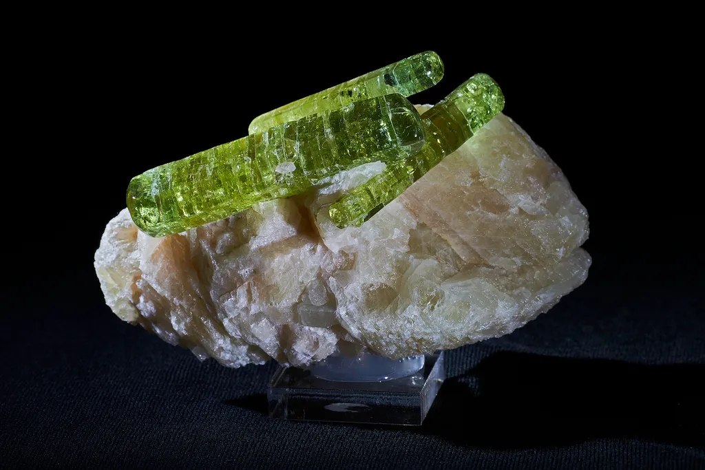 Fluorapatite from Canada, Ontario, Liscombe Deposit image