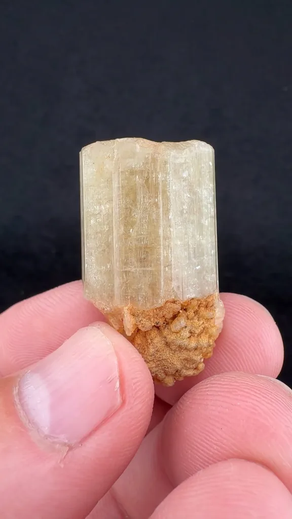 Fluorapatite from Imilchil, Imilchil Caïdat, Imilchil Cercle, Midelt Province, Drâa-Tafilalet Region, Morocco - image 2