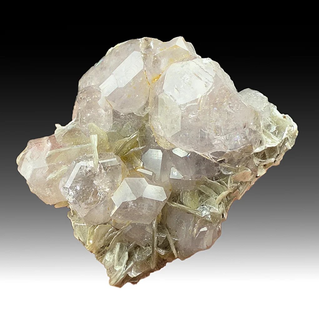 Fluorapatite from Mount Little Xuebaoding, Pingwu Co., Sichuan, China image