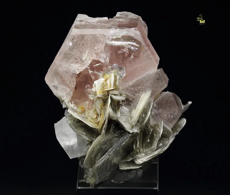 Fluorapatite from Pakistan, Gilgit-Baltistan, Skardu District, Shigar Valley image