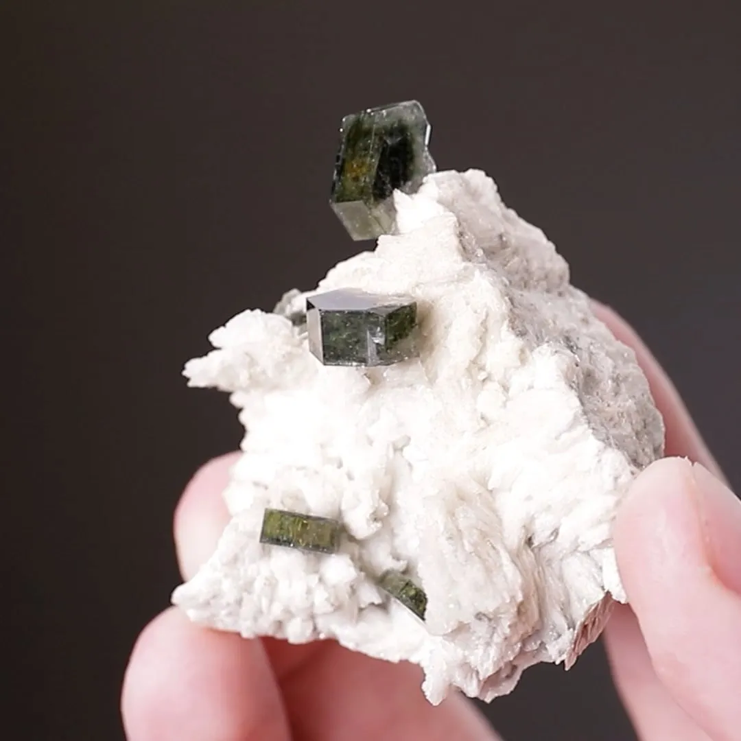 Fluorapatite on Albite - image 2