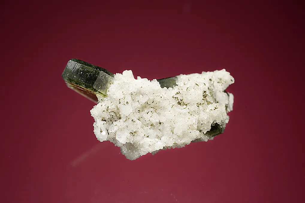 Fluorapatite on Albite - image 3