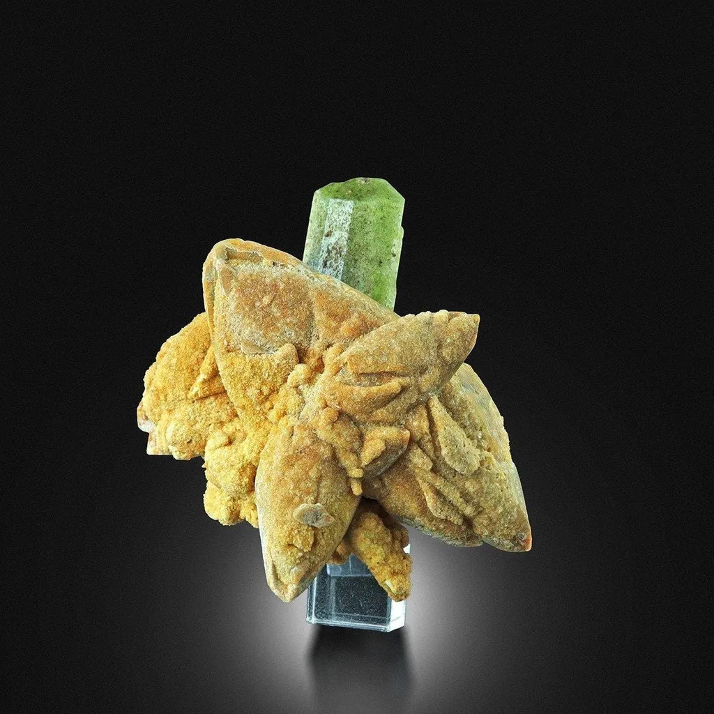 Fluorapatite on Calcite - image 2