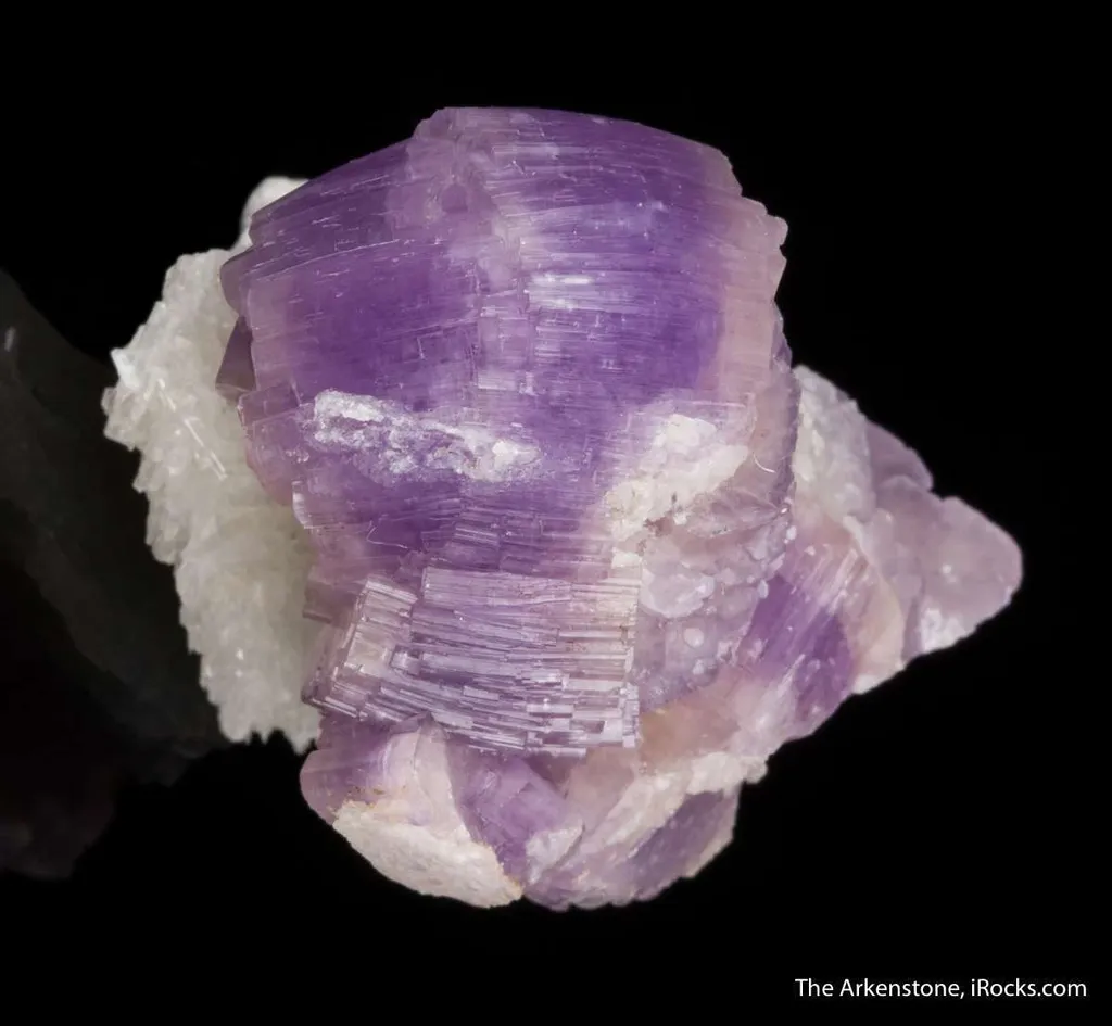 Fluorapatite on Cleavelandite image