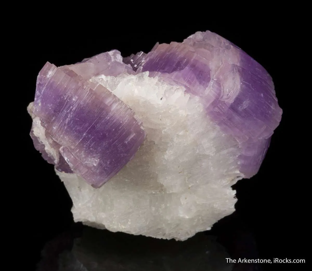 Fluorapatite on Cleavelandite - image 4