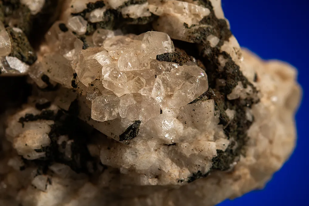 Fluorapatite on Microcline - image 3