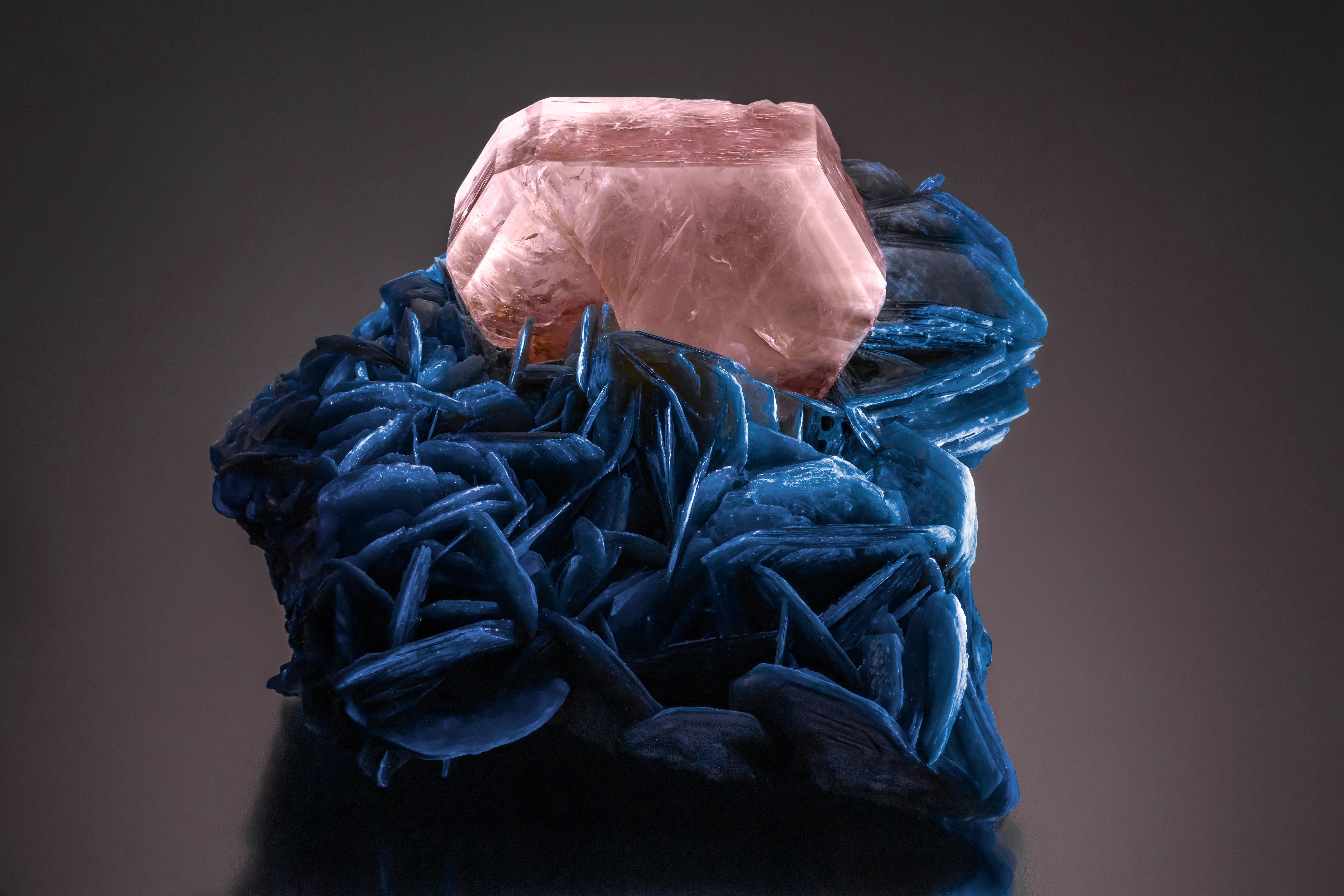 Fluorapatite on Muscovite - image 2