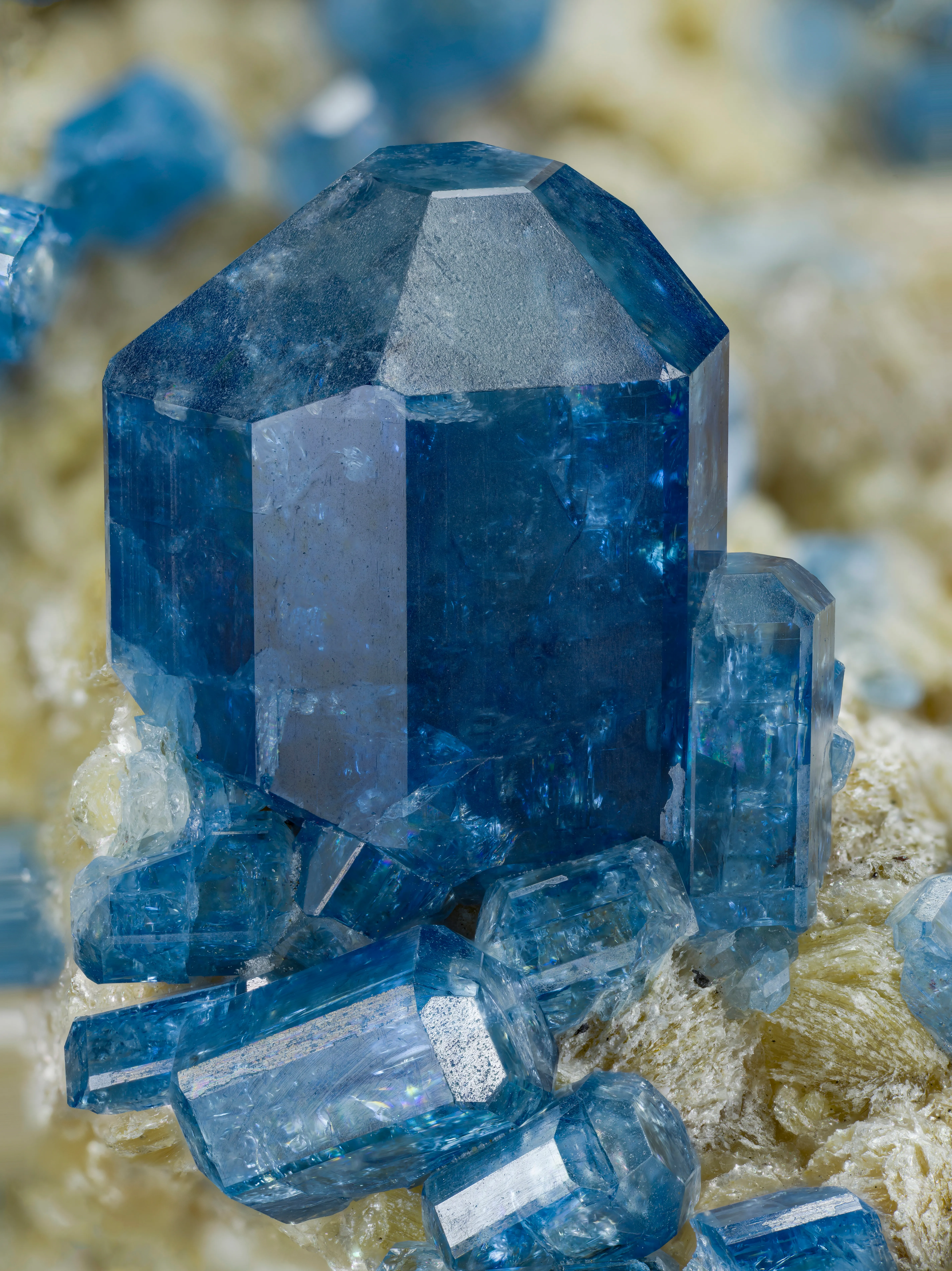 Fluorapatite on Muscovite - image 2