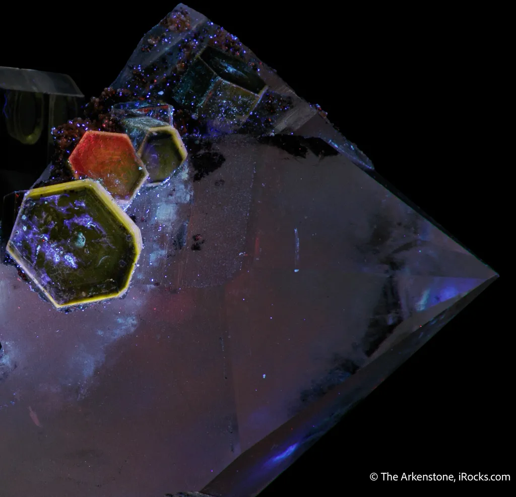 Fluorapatite on Quartz - image 4