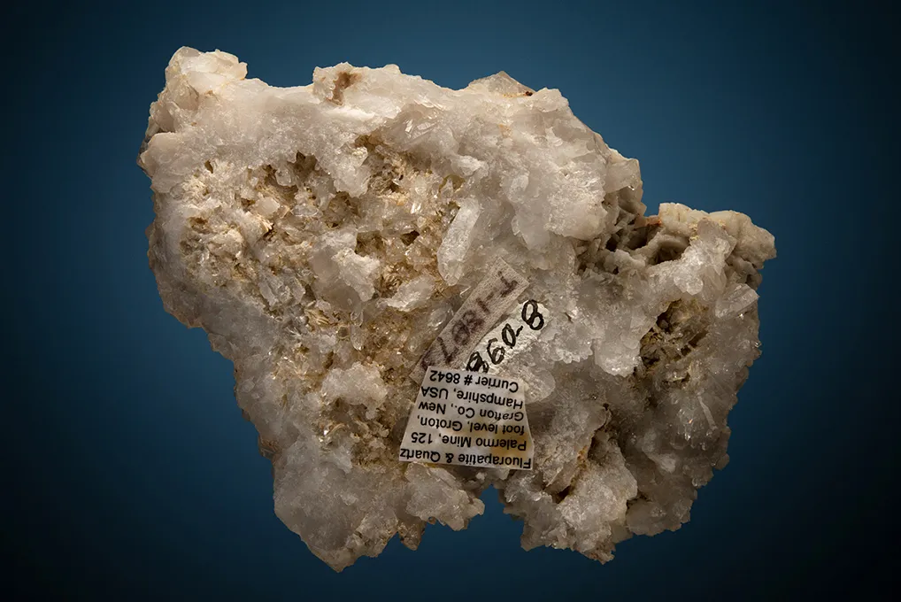 Fluorapatite on Quartz - image 3
