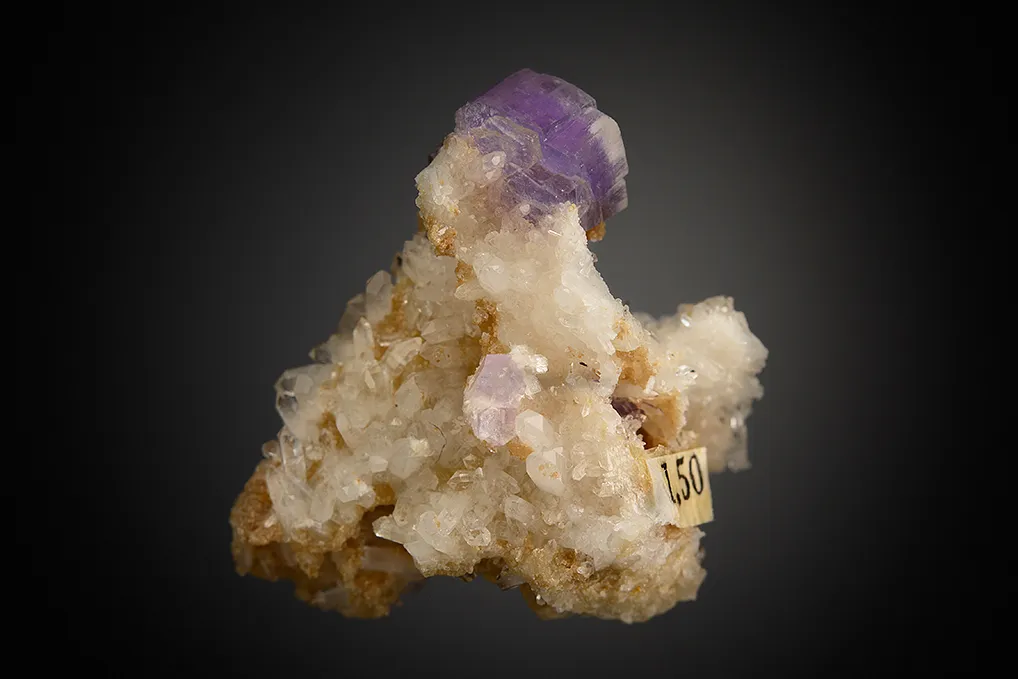 Fluorapatite on Quartz - image 3