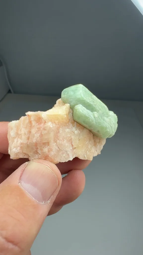Fluorapatite (repaired) - image 2
