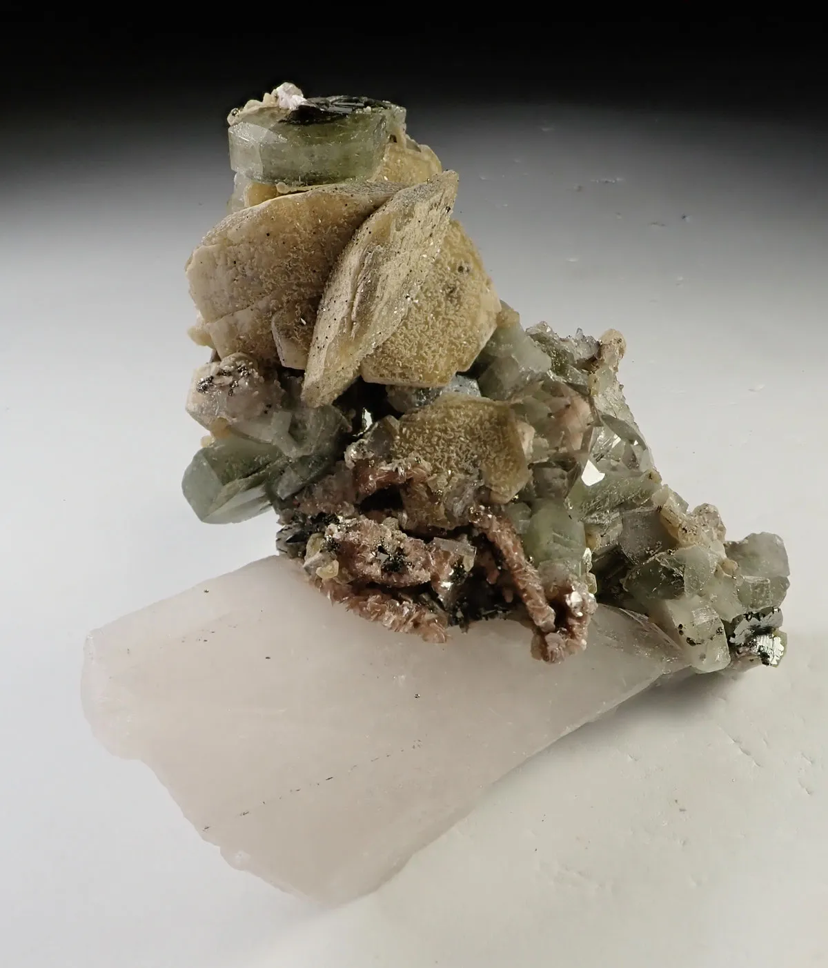 Fluorapatite, Siderite, Quartz - image 4