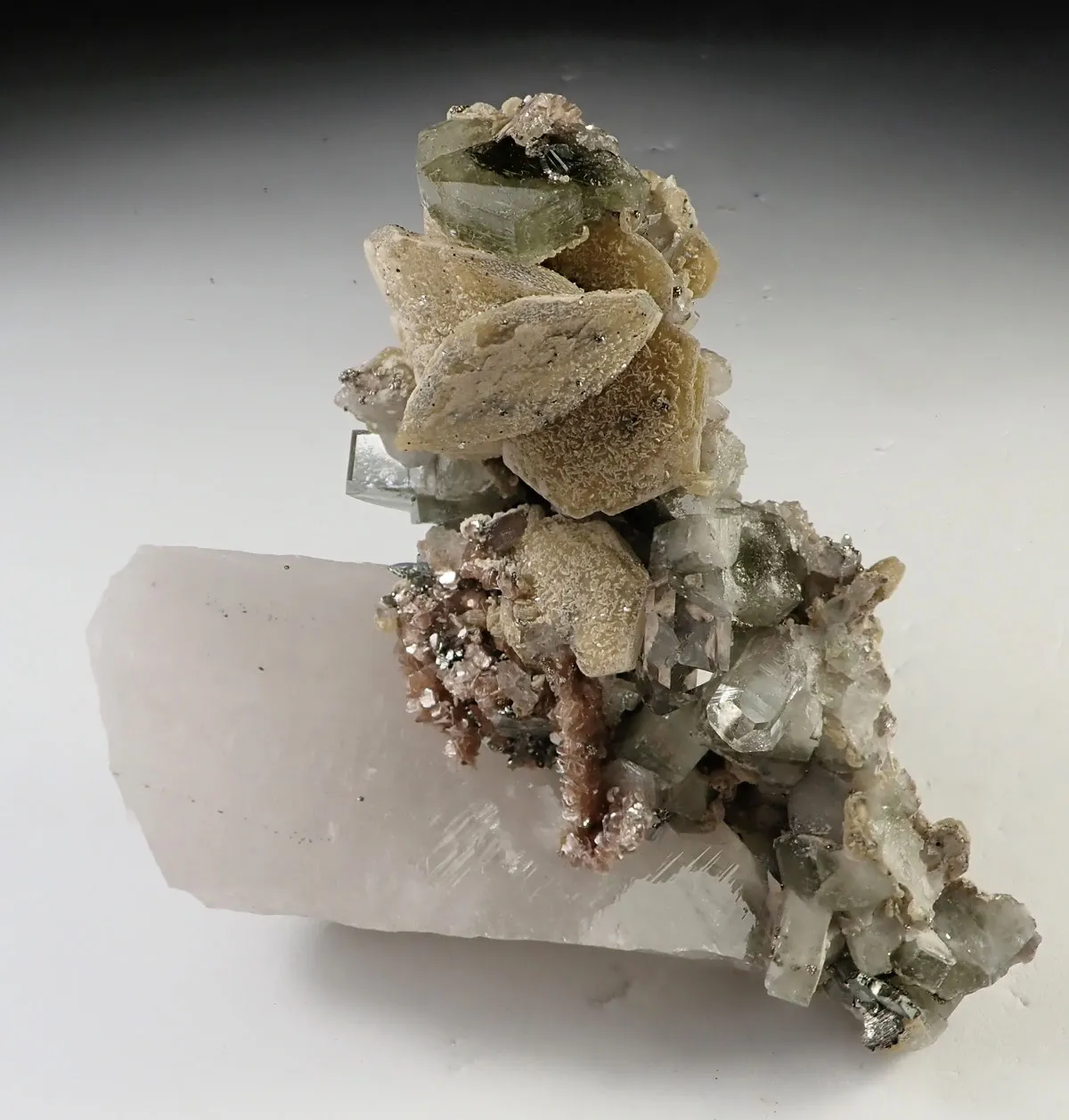 Fluorapatite, Siderite, Quartz - image 2