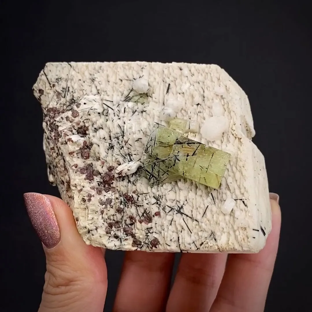 Fluorapatite with Aegirine and Kentbrooksite on Feldspar - image 2