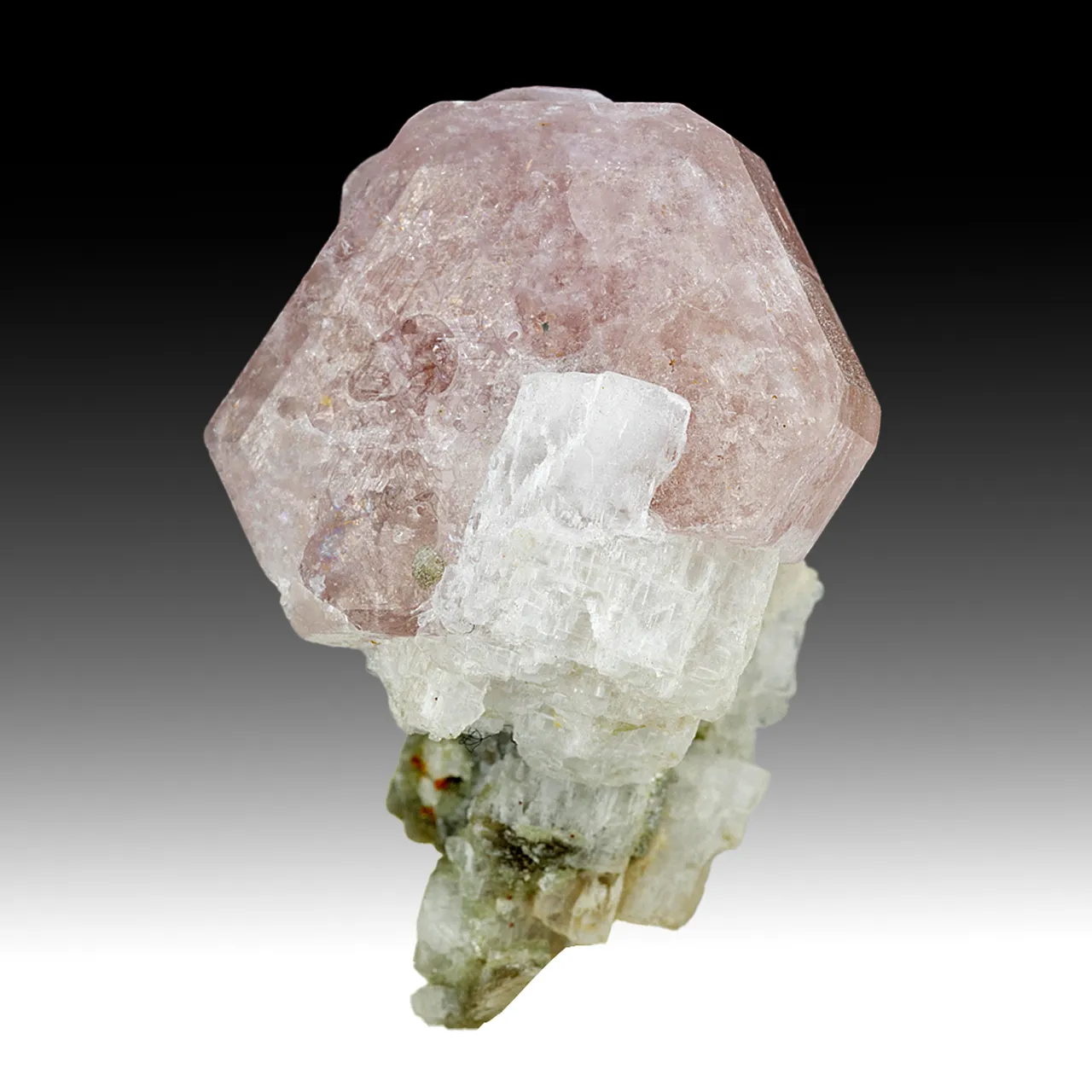 Fluorapatite with Albite - image 1