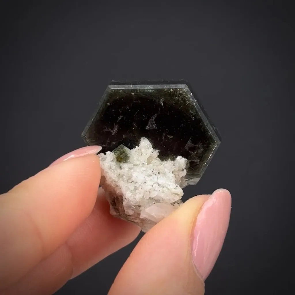 Fluorapatite with Albite - image 2
