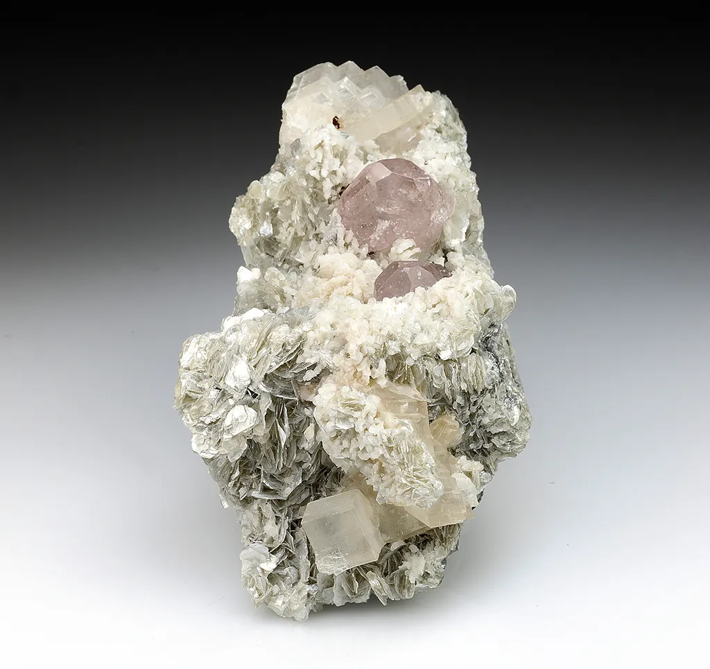Fluorapatite with Albite, Calcite, Muscovite image