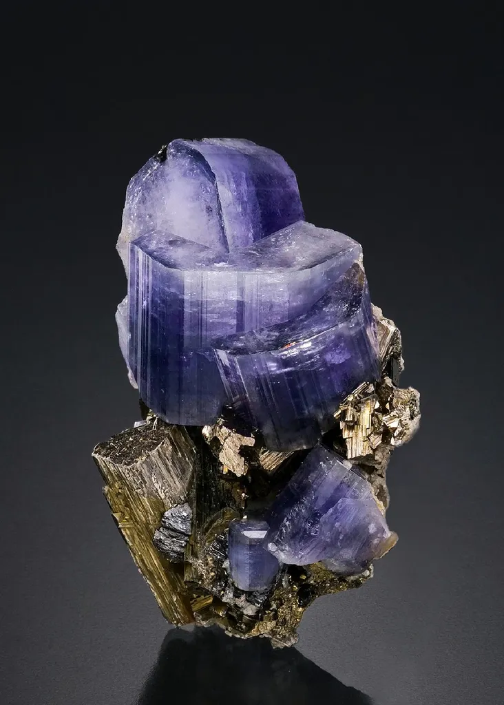 Fluorapatite with Arsenopyrite and Sphalerite image