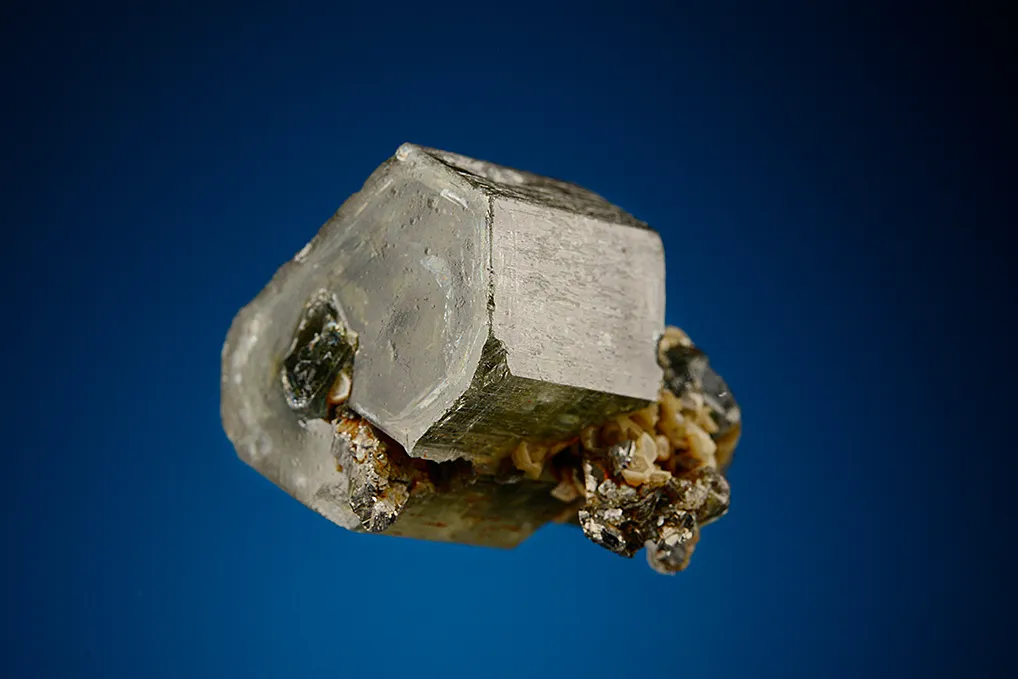 Fluorapatite with Arsenopyrite - image 3