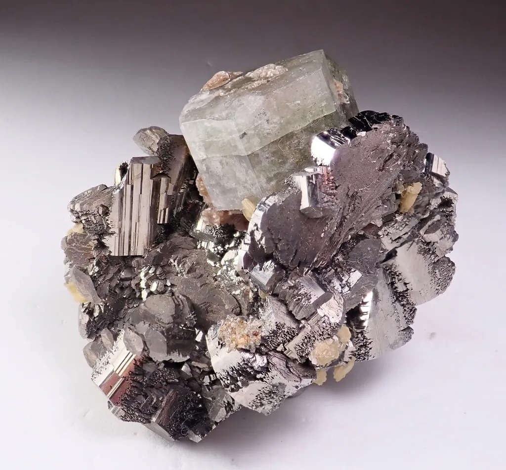 Fluorapatite with Arsenopyrite image