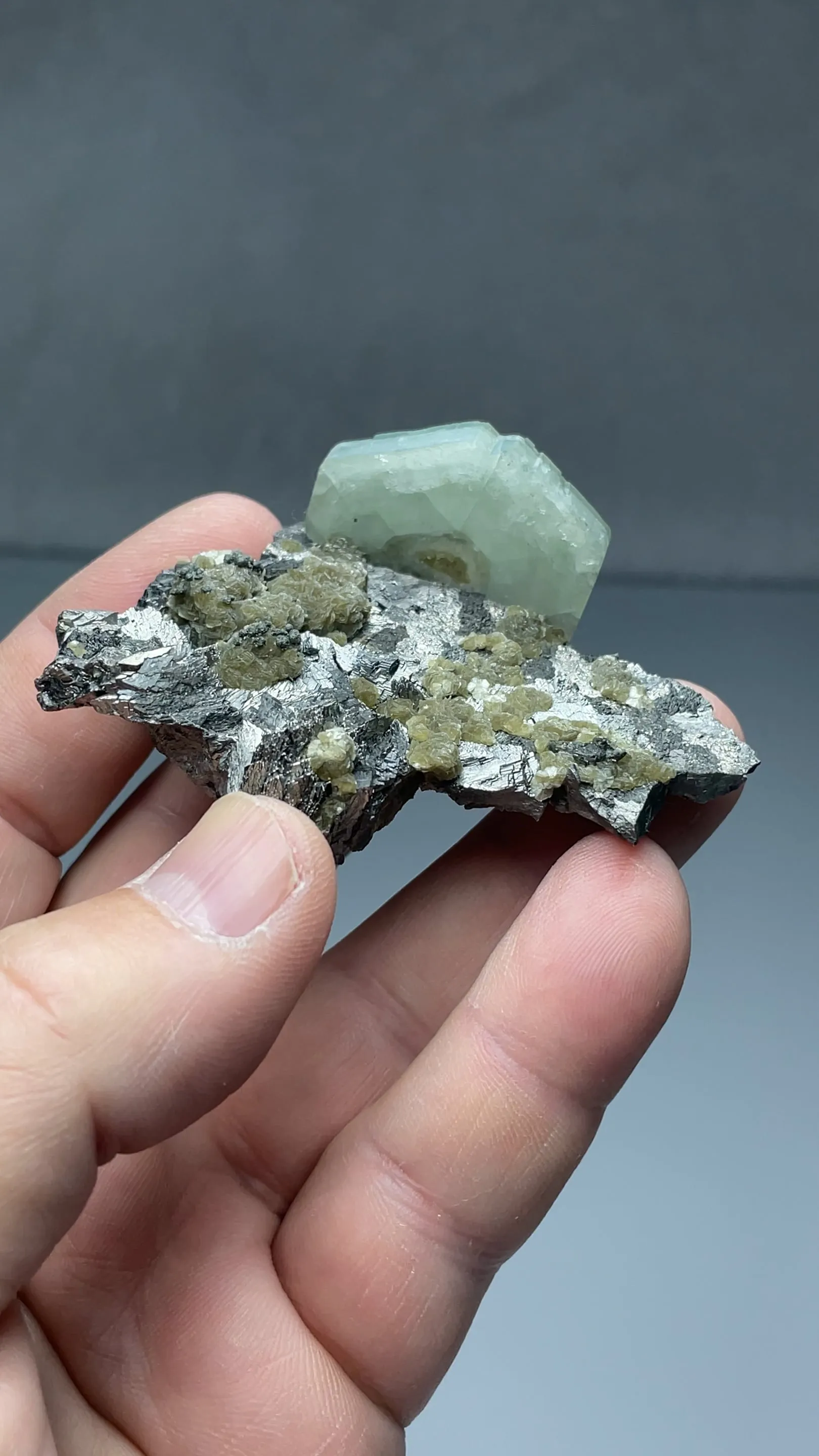 Fluorapatite with Arsenopyrite, Muscovite - image 2