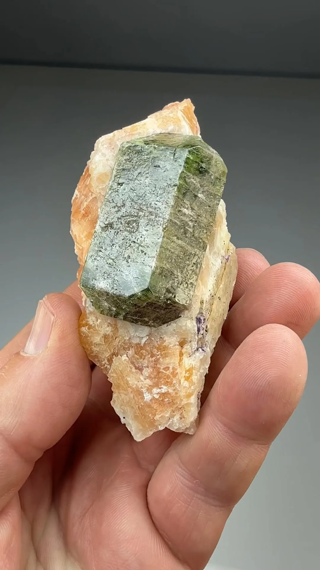 Fluorapatite with Calcite - image 2