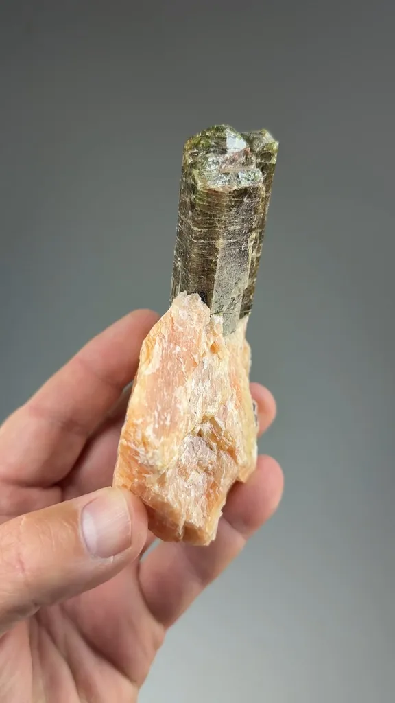 Fluorapatite with Calcite - image 2