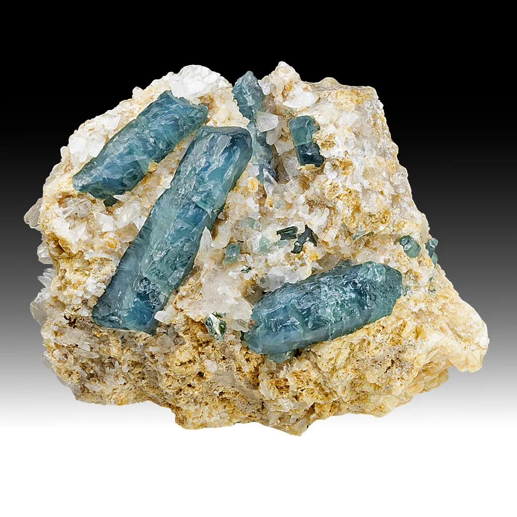 Fluorapatite with Calcite image