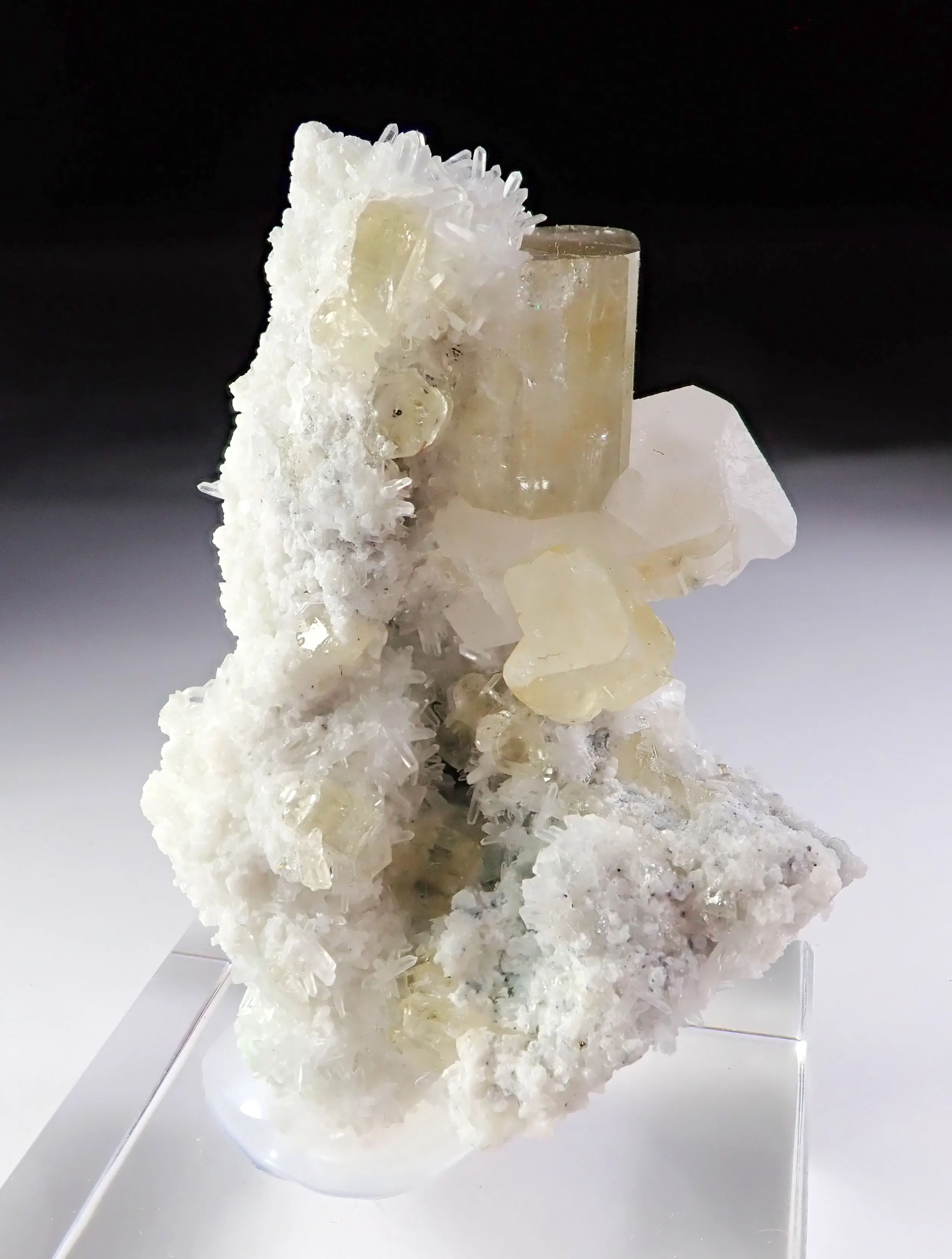 Fluorapatite with Calcite and Quartz - image 4