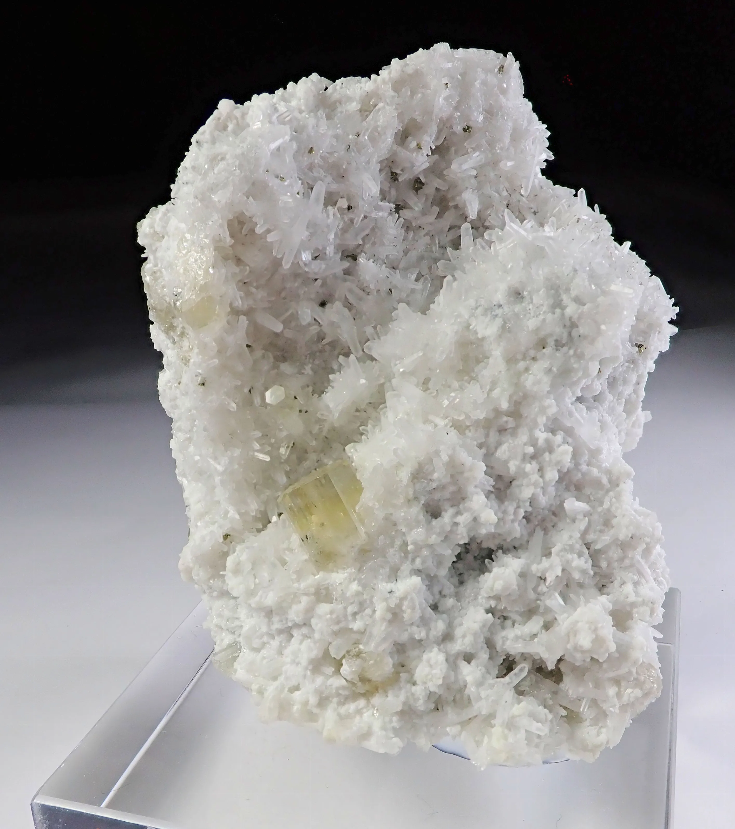 Fluorapatite with Calcite and Quartz - image 2