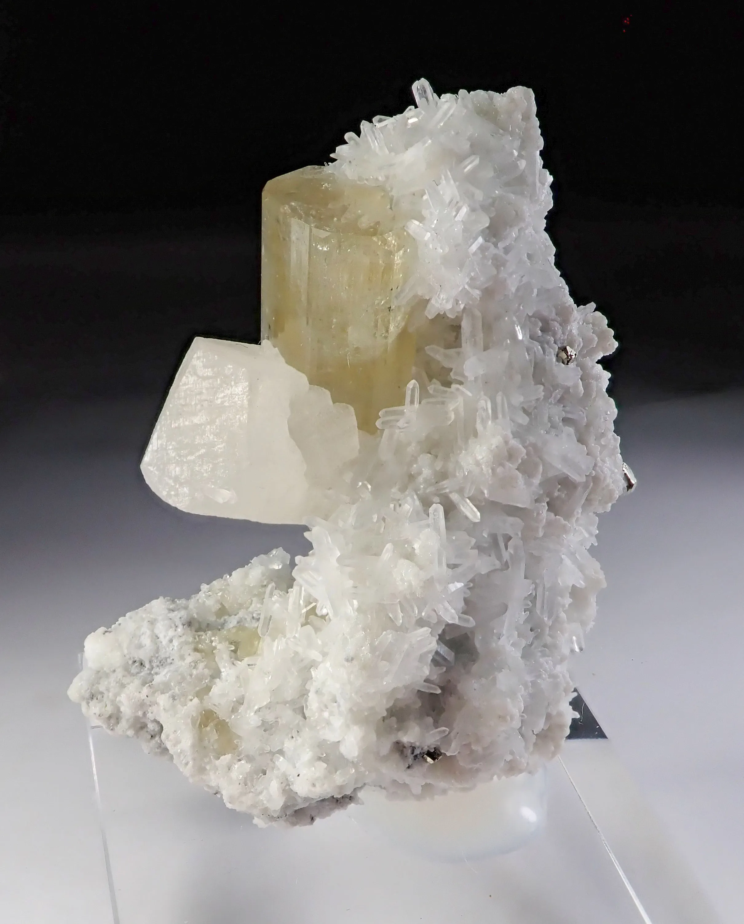 Fluorapatite with Calcite and Quartz - image 2
