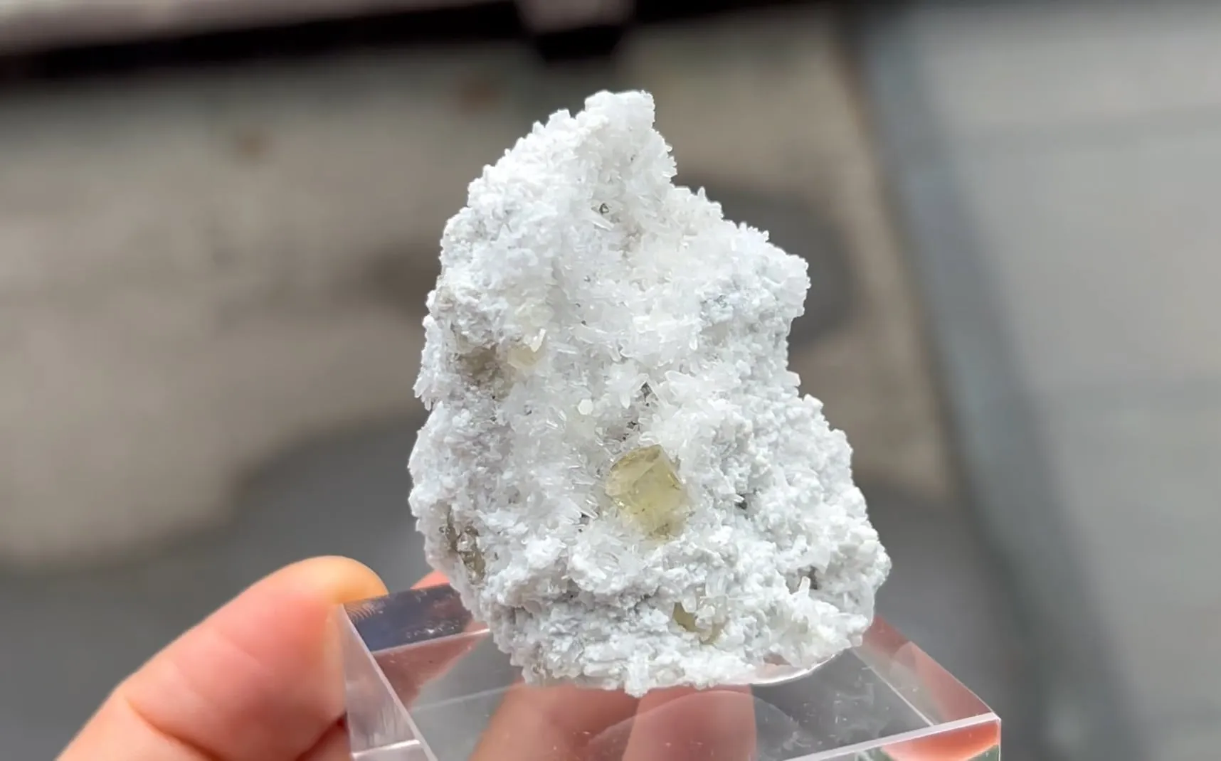 Fluorapatite with Calcite and Quartz - image 4