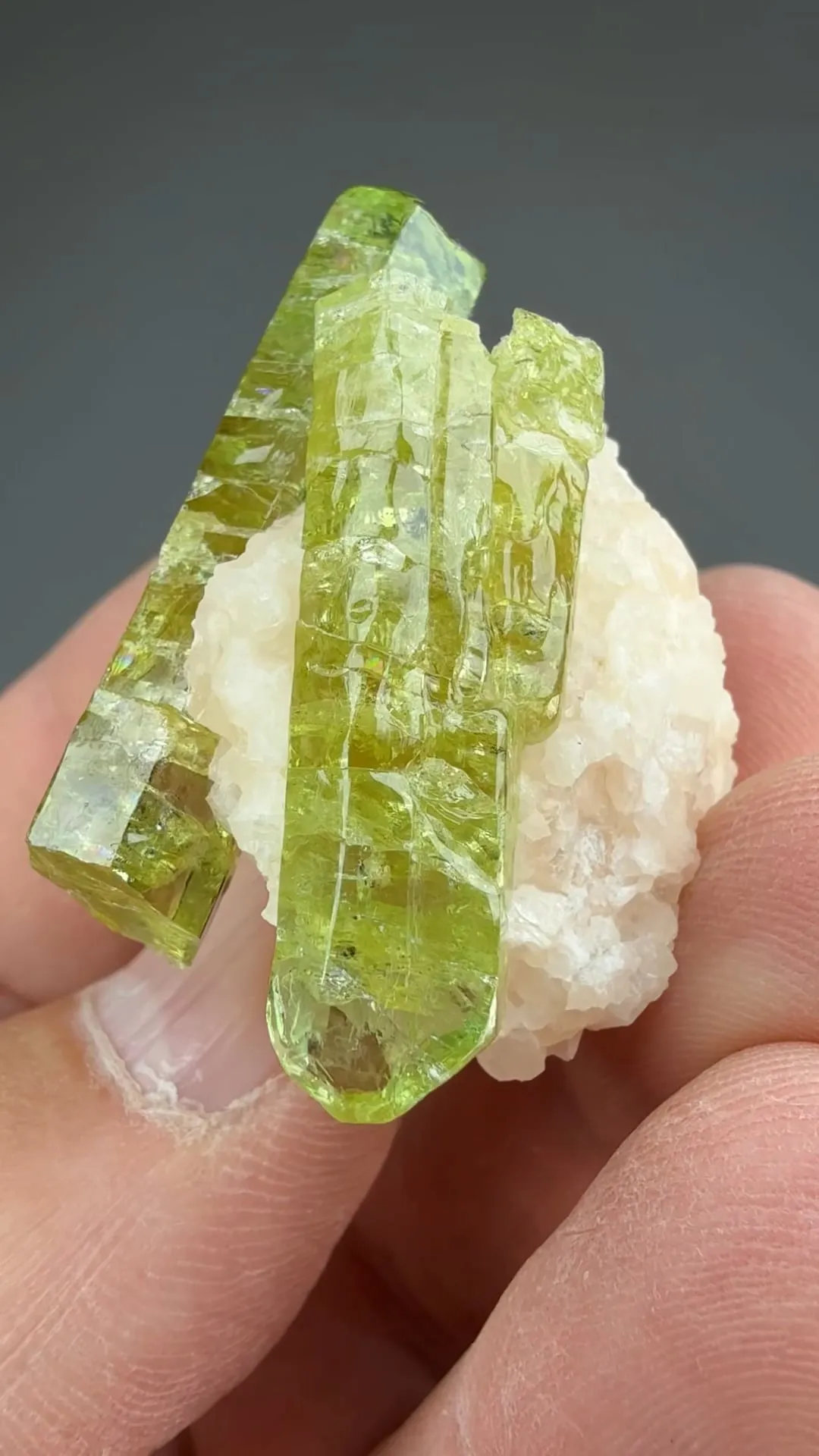 Fluorapatite with Calcite - image 2