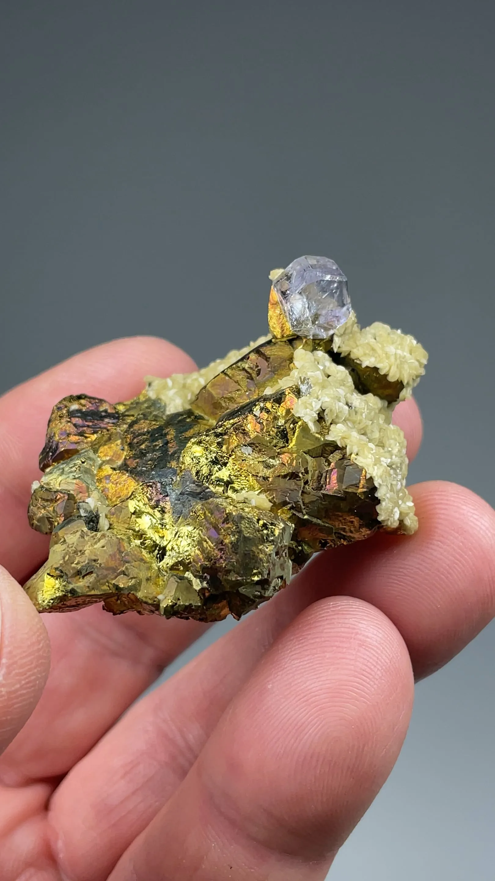 Fluorapatite with Chalcopyrite, Siderite - image 2